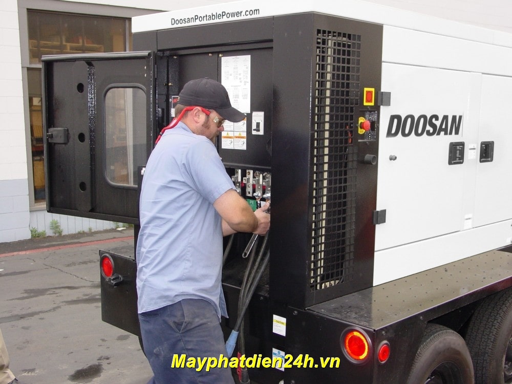 may-phat-dien-doosan-250kva-s250ds